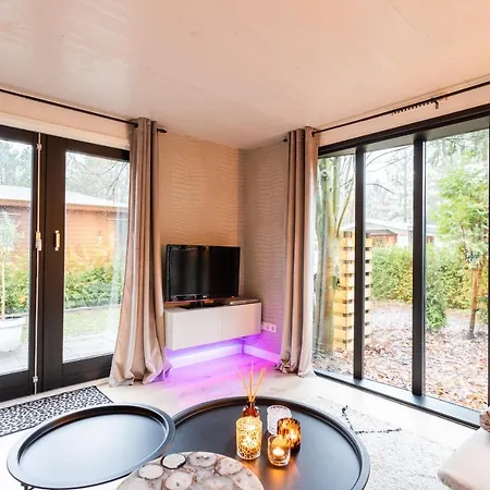 בקתה Boutique Veluwe פוטן